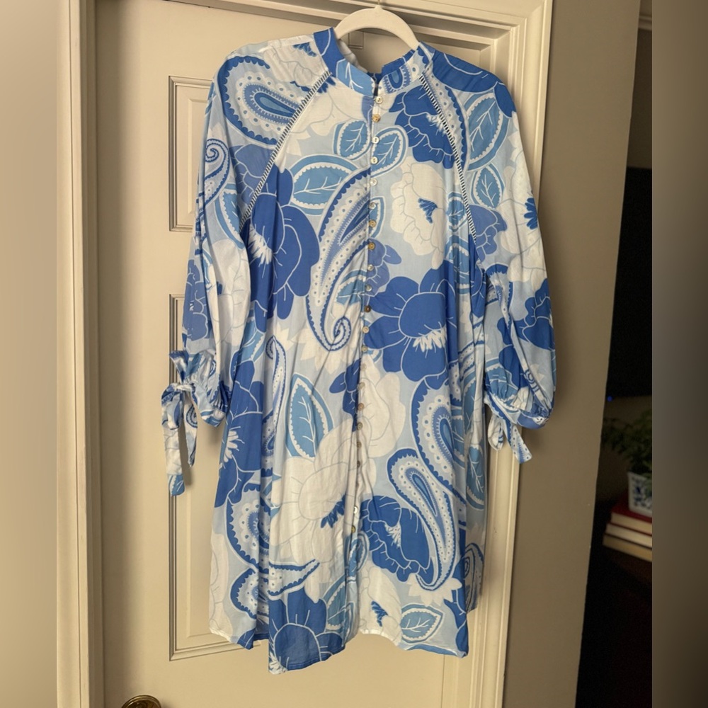 Elegant Blue and White Floral Mini Dress
